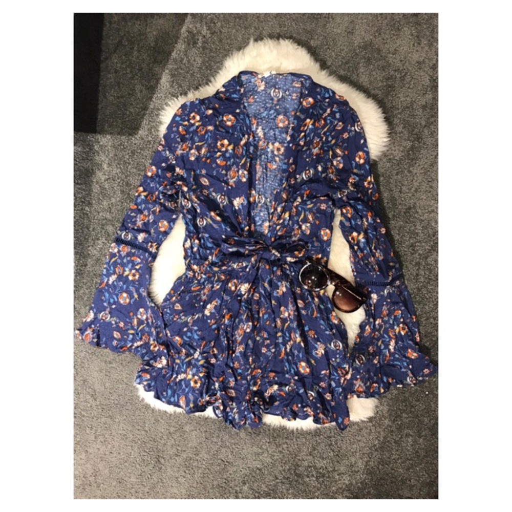 🆕Blue floral front tie long sleeved summer romper - Picture 5 of 6